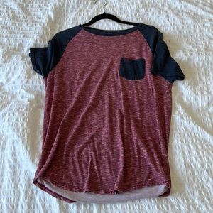 Hollister t shirt good condition